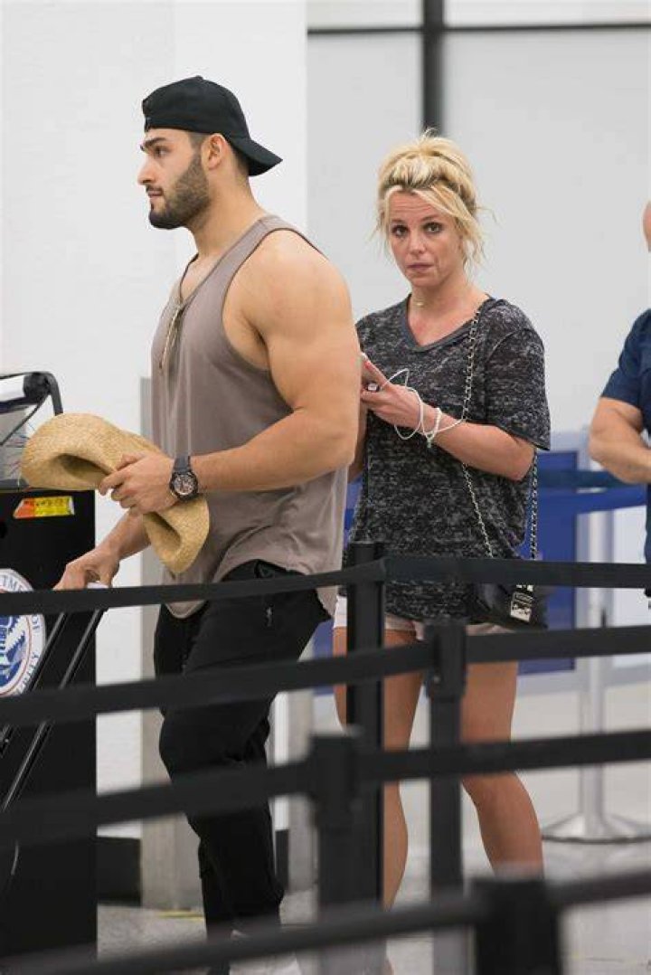 sam asghari’s relation with Britney spears. Latest interesting facts about sam Britney Spears and her boyfriend Sam Asghari