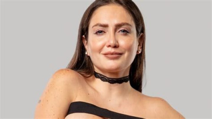 Celia Lora - Age, Family, Bio