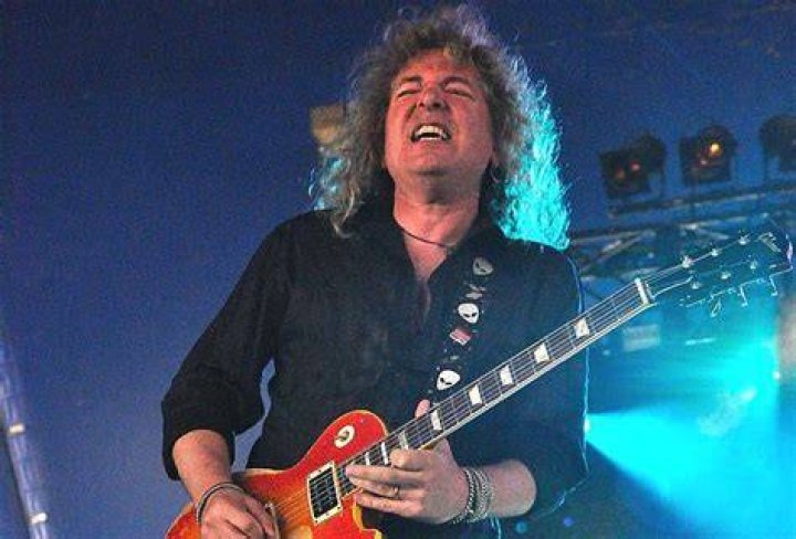 Dave Meniketti photo