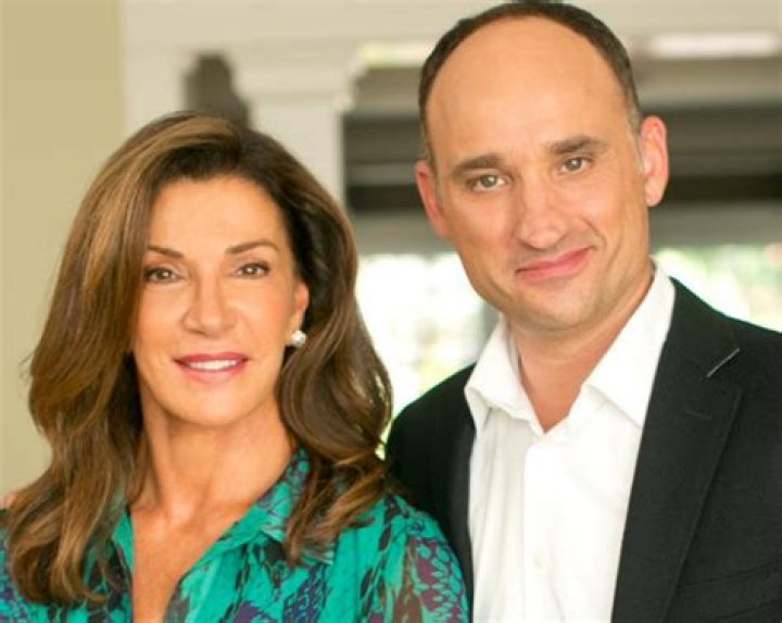 David Visentin is a Married man!! Know as a Loving Husband and a Caring father. Is he having Affair with his ‘Love it or List it’ co-host Hilary Farr!!! David Visentin is a Married man!! Know as a Loving Husband and a Caring father. Is he having Affair with his ‘Love it or List it’ co-host Hilary Farr!!!