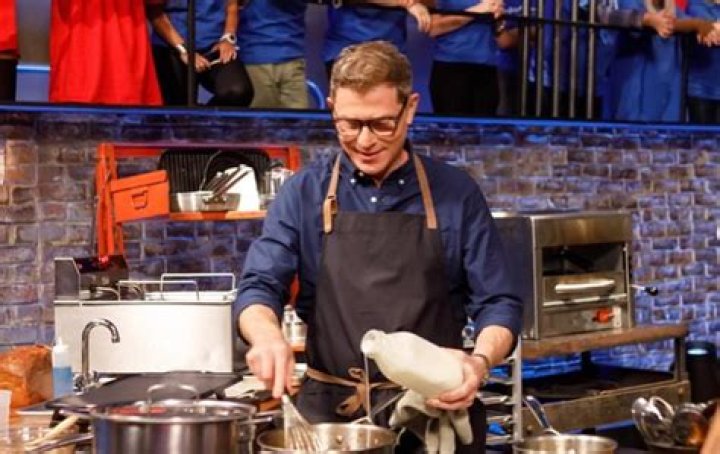 Does Bobby Flay Wear Hearing Aids?