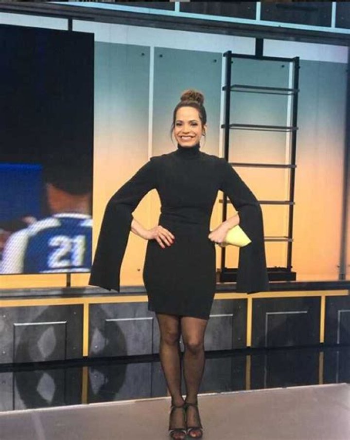 Elle Duncan Bio (Wiki) 