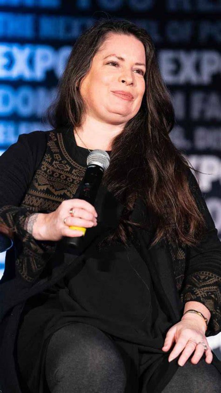 Holly Marie Combs Bio (Wiki) 