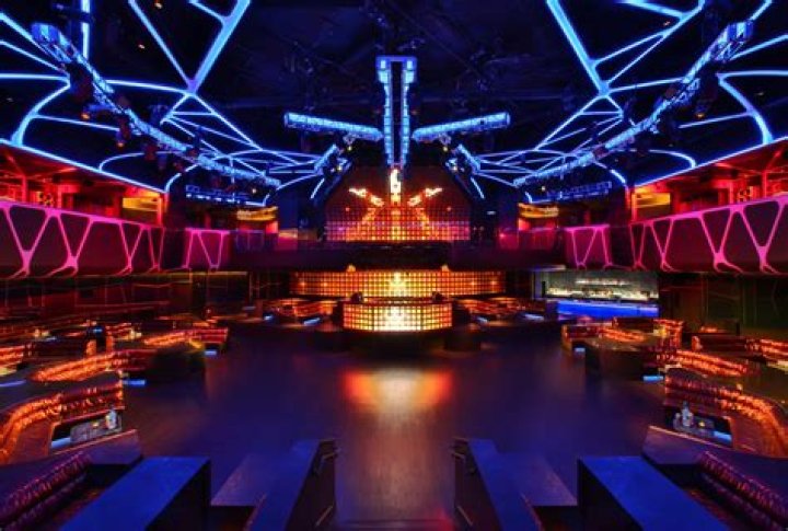 How much does it cost to get in Hakkasan?