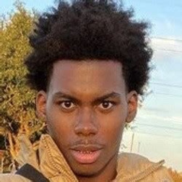 itzmanoloo - Age, Family, Bio