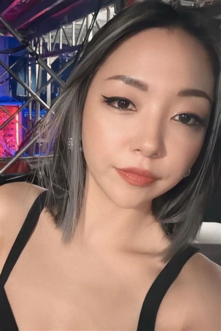 JinJoo Lee Bio (Wiki) 