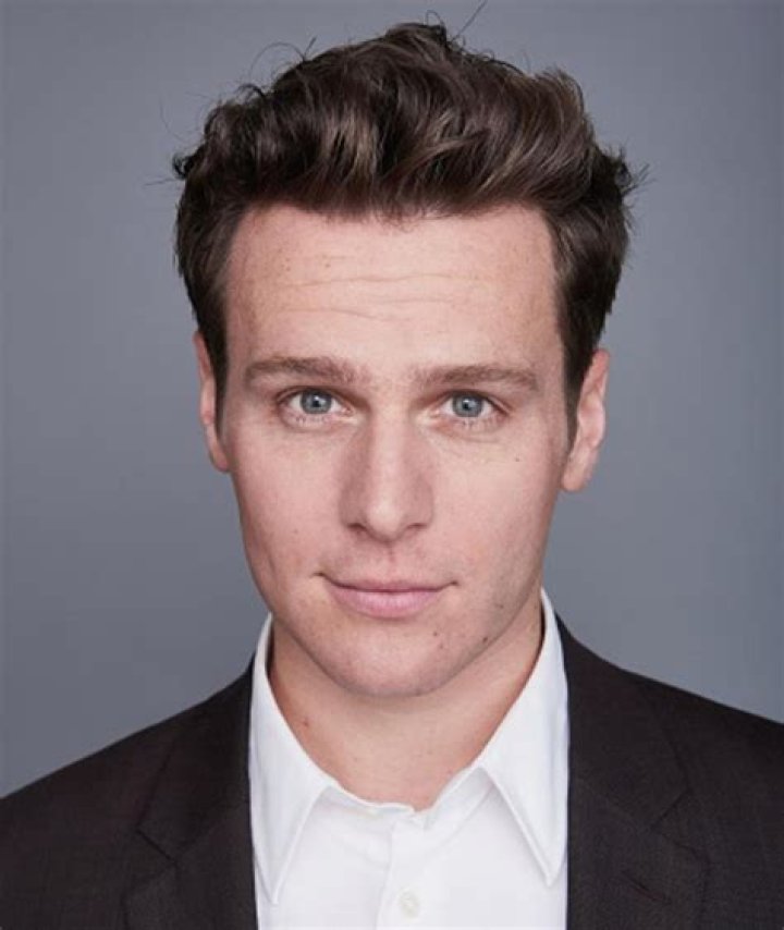 Jonathan Groff - Age, Family, Bio