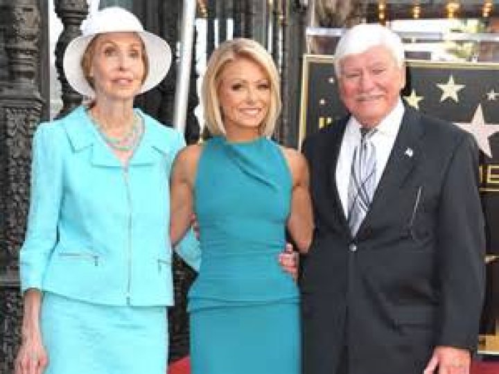 Kelly Ripa Parents: Joseph Ripa, Esther Ripa