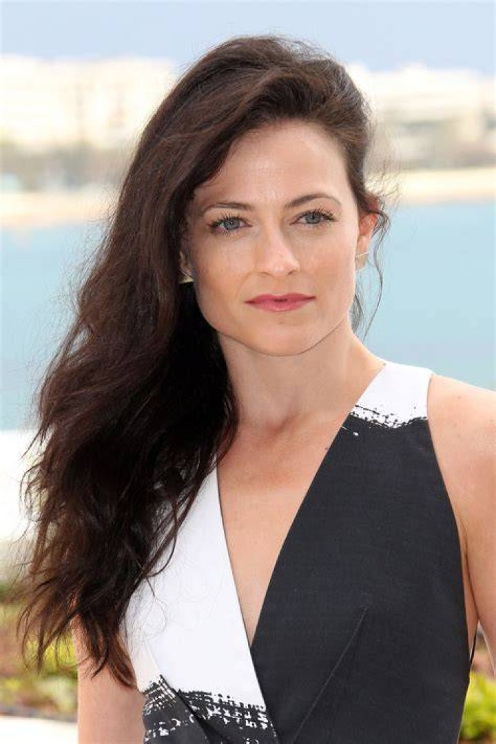 Lara Pulver Lara Pulver
