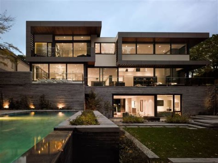  Mansion