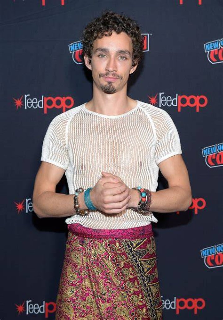 Robert Sheehan photo
