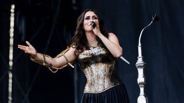 Sharon den Adel photo