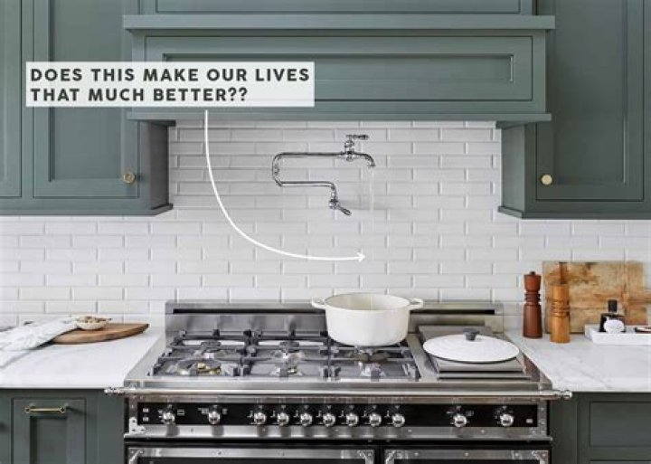 Should pot filler be centered?