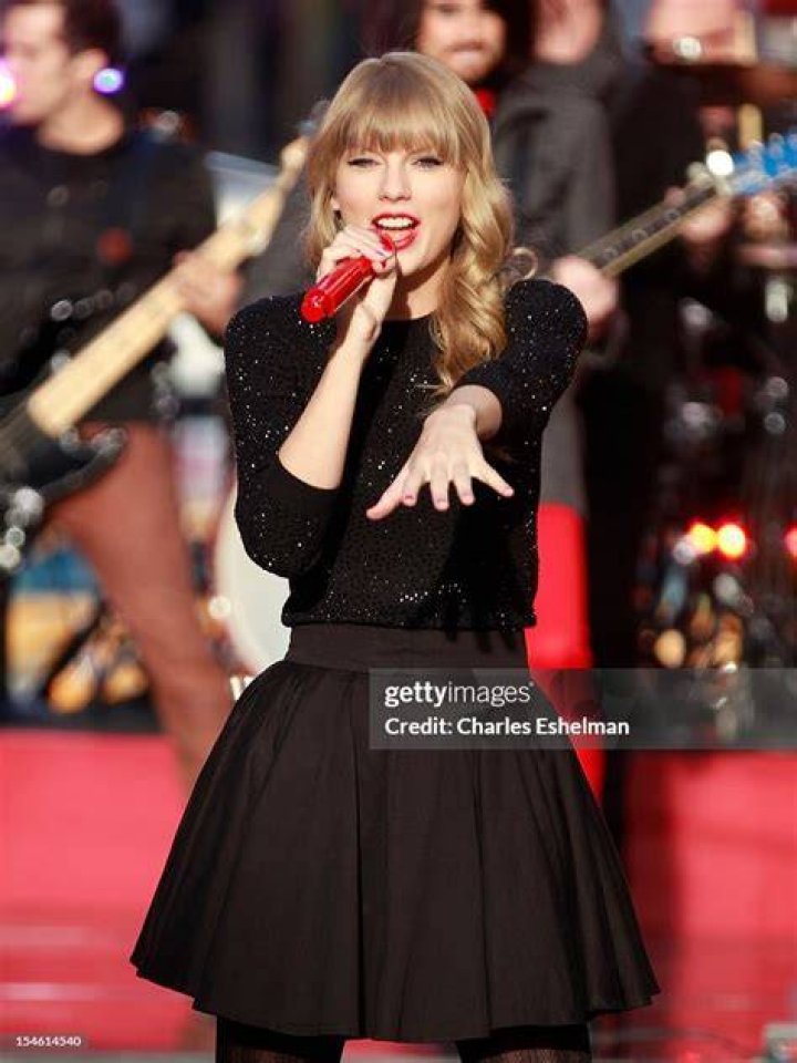 Taylor Swift Performs On ABC's "Good Morning America"