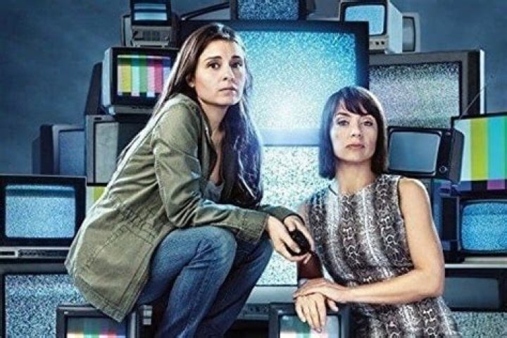 UnREAL - Cast, Ages, Trivia