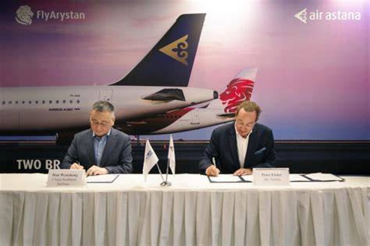 Who does China Southern partner with?